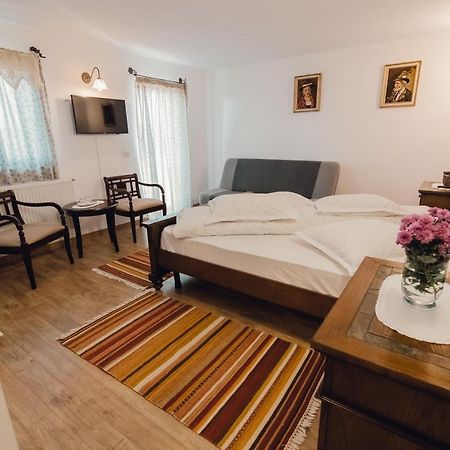Complex Transalpina Hotel Aninisu din Vale Eksteriør billede