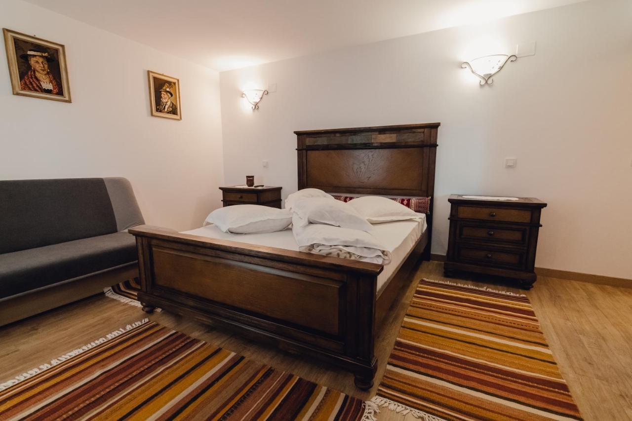 Complex Transalpina Hotel Aninisu din Vale Eksteriør billede