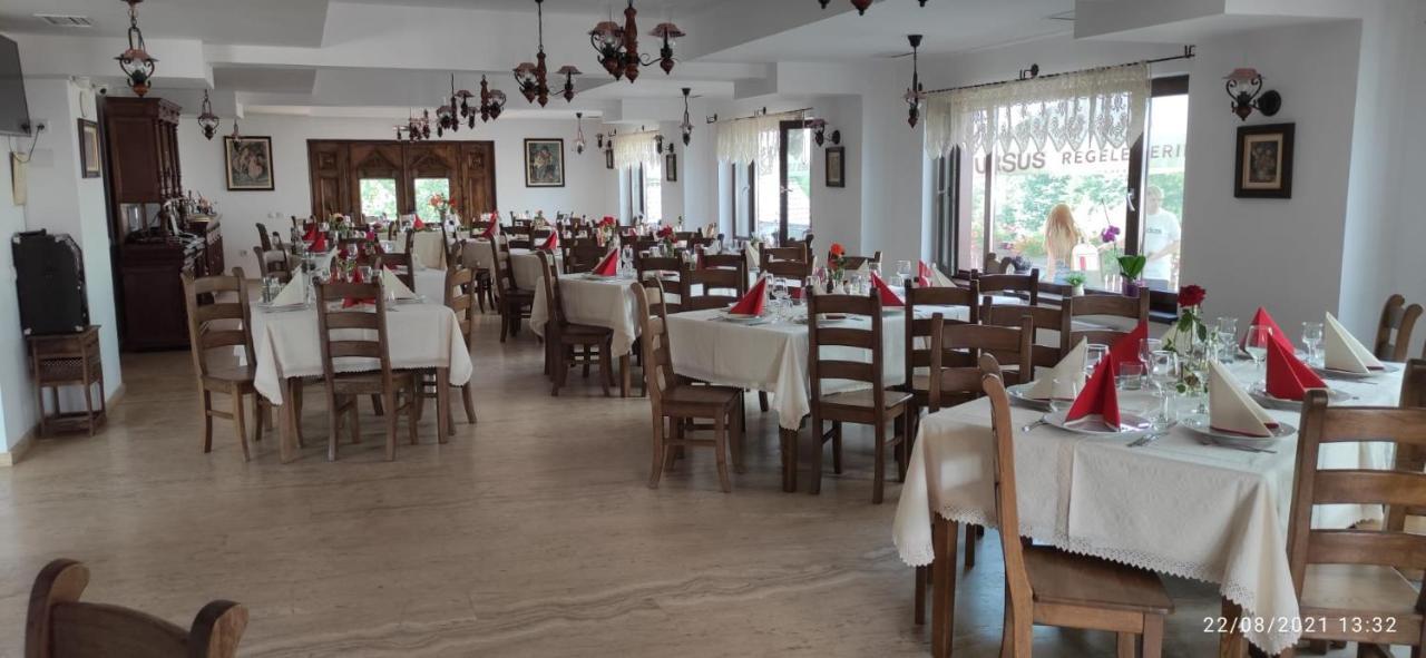 Complex Transalpina Hotel Aninisu din Vale Eksteriør billede