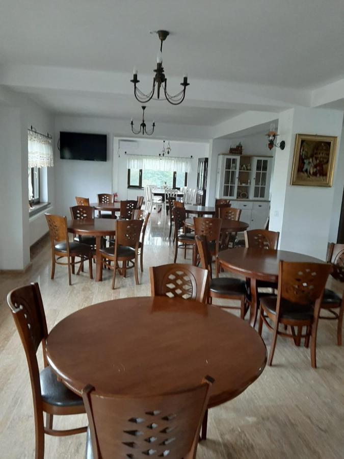 Complex Transalpina Hotel Aninisu din Vale Eksteriør billede