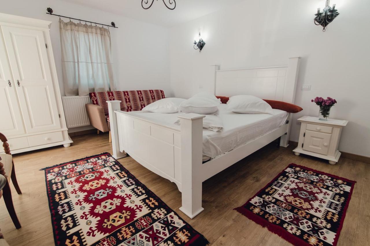 Complex Transalpina Hotel Aninisu din Vale Eksteriør billede