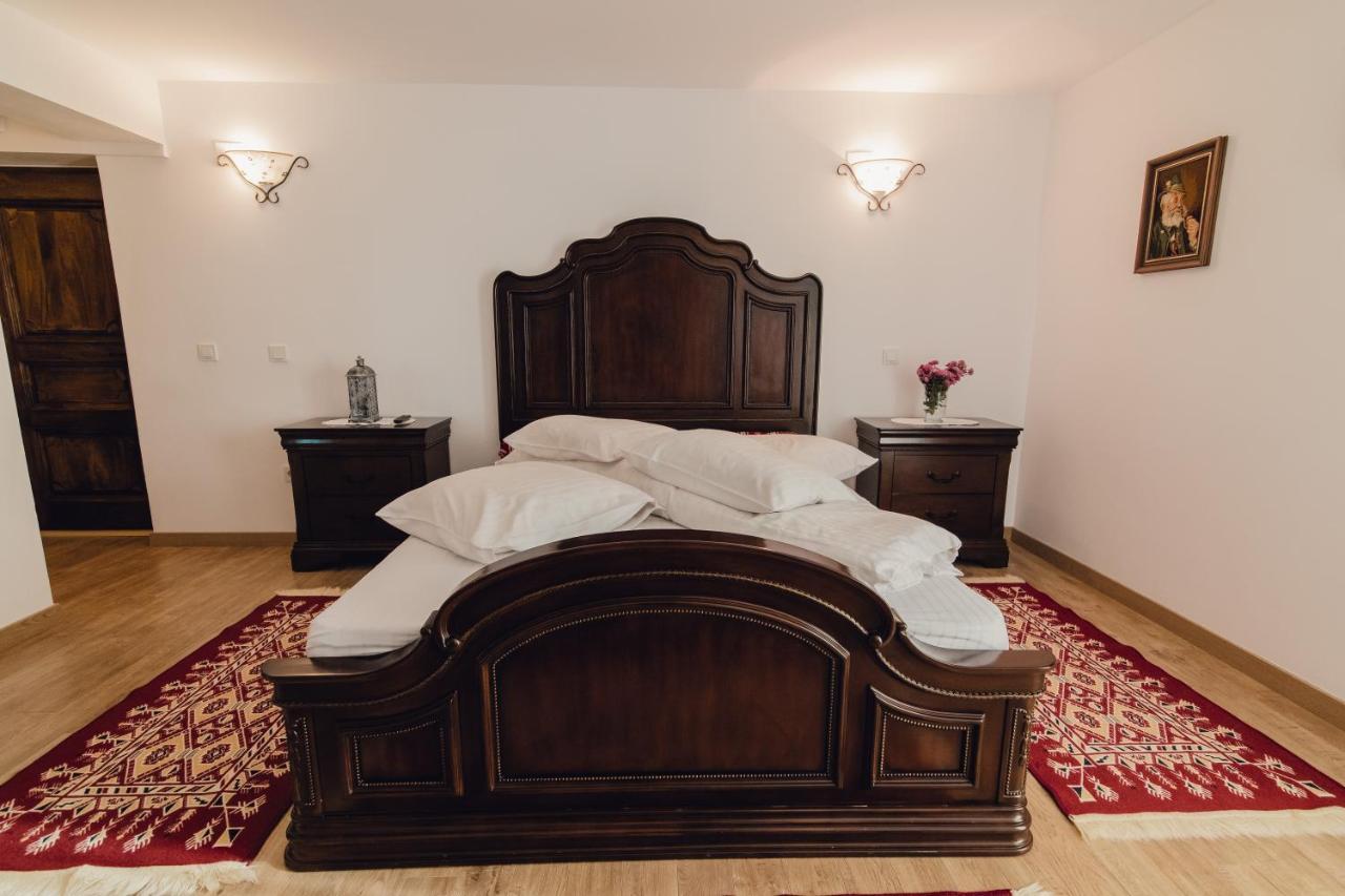 Complex Transalpina Hotel Aninisu din Vale Eksteriør billede